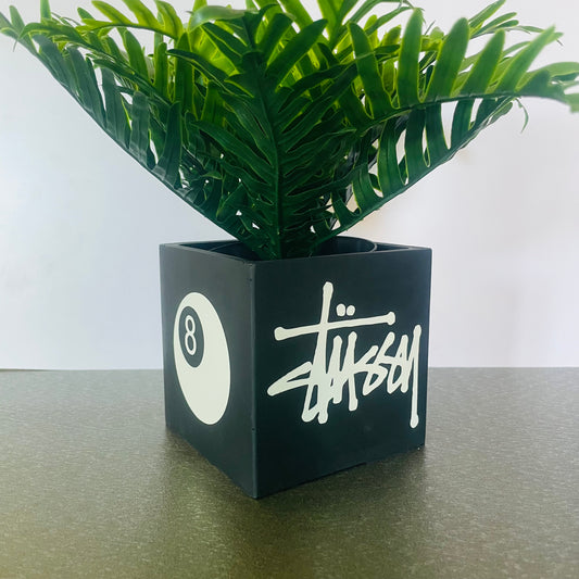 Box planter - Stussy