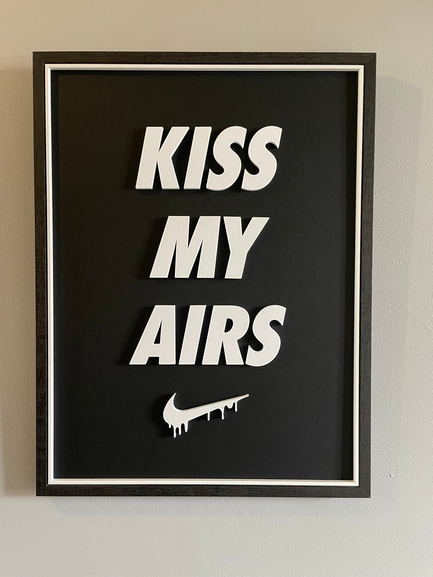 KISS MY AIRS -Black & White