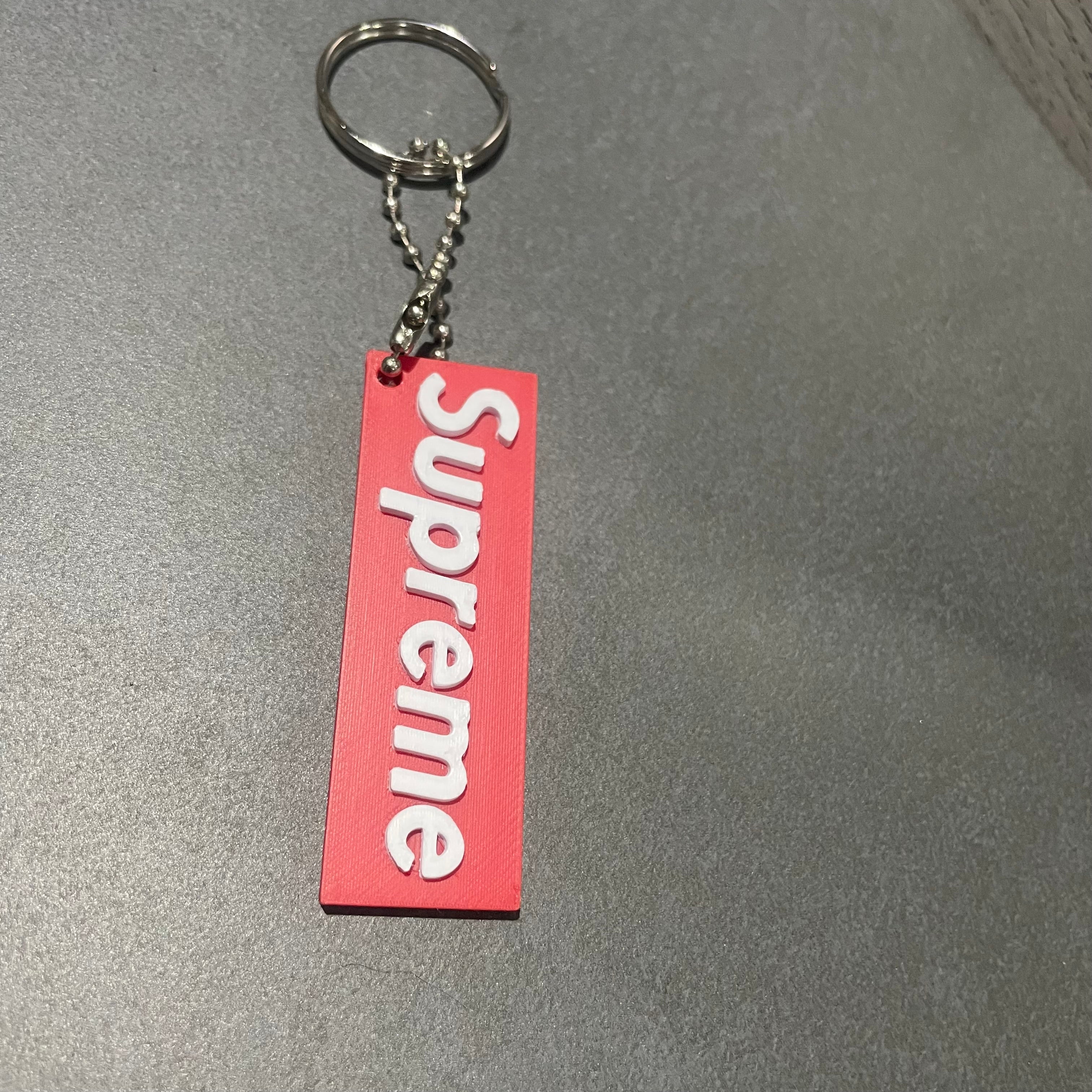 【BTS】Supreme S Logo Keychain BTS】Supreme S Logo Keychain Supreme Nite Ize S Logo
